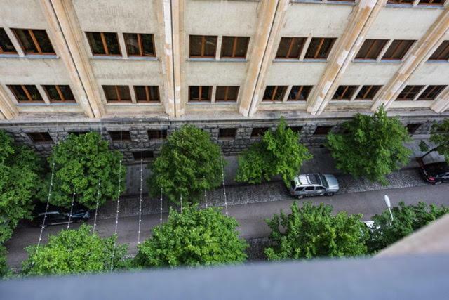 Parliament On Rustaveli Studio Tbilisi Exterior photo